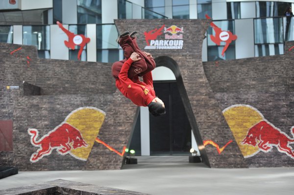 跑酷中国“自由之战”——第二届红牛全国极限跑酷大赛精彩开赛-Parkour中文网